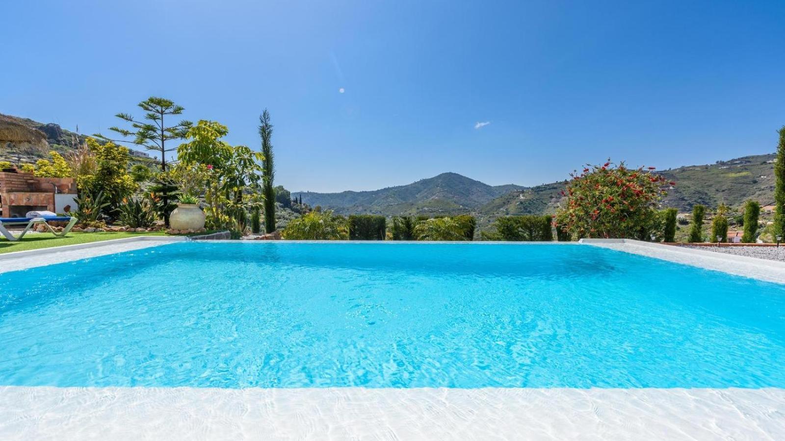 Villa Las Palmeras De Torrox By Ruralidays מראה חיצוני תמונה